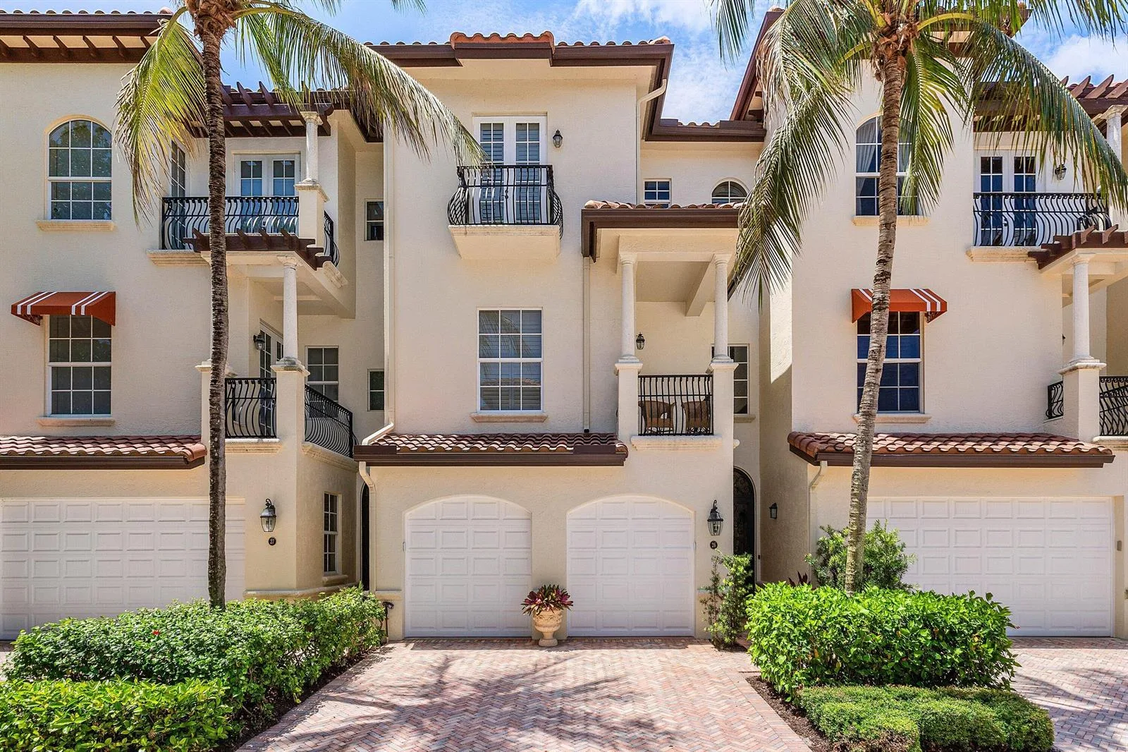 26 Marina Gardens Drive, Palm Beach Gardens, FL 33410