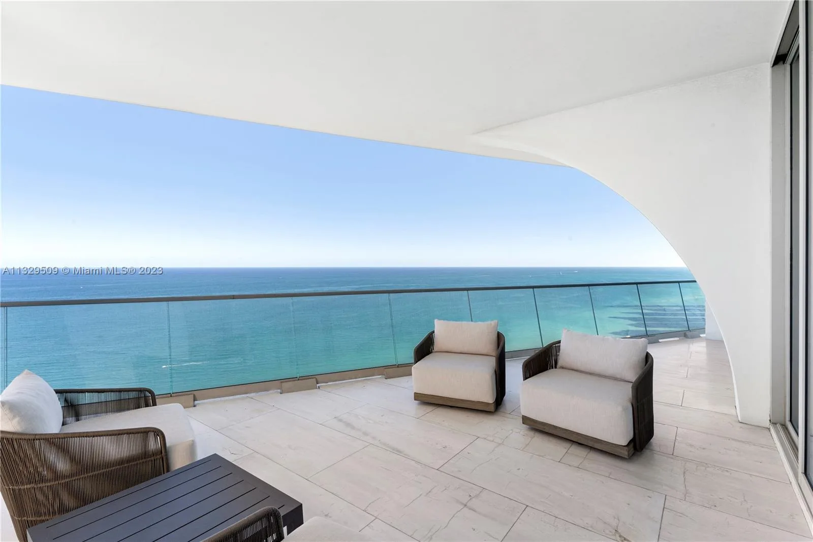 Jade Signature Unit 3005 at 16901 Collins Ave # 3005, Sunny Isles Beach, FL 33160 — photo 1