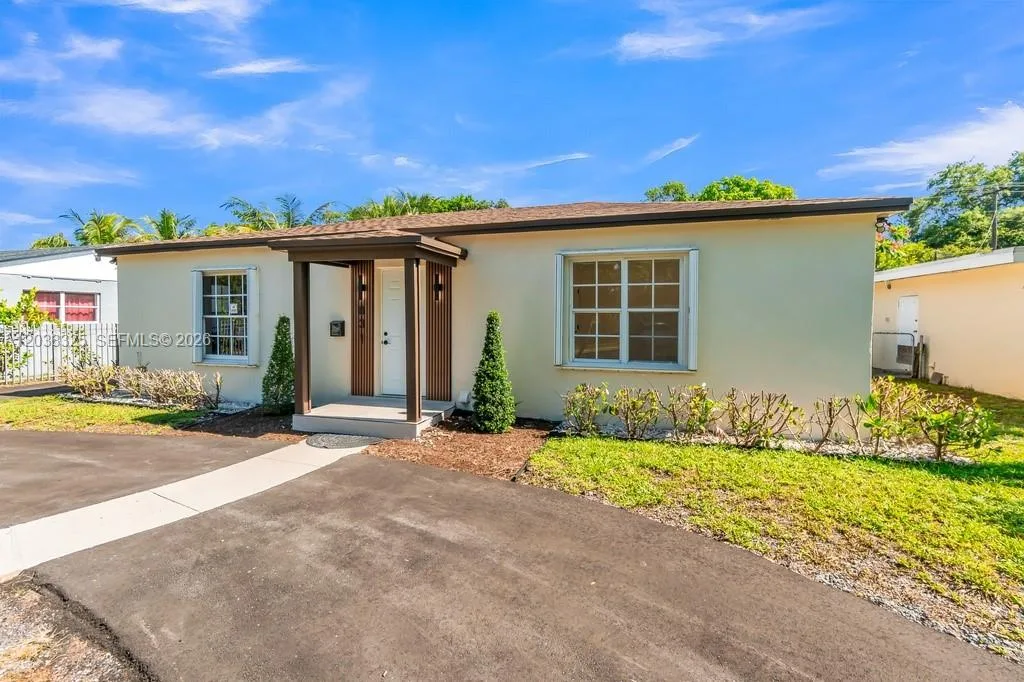 831 NE 128th St, North Miami, FL 33161 photo 4