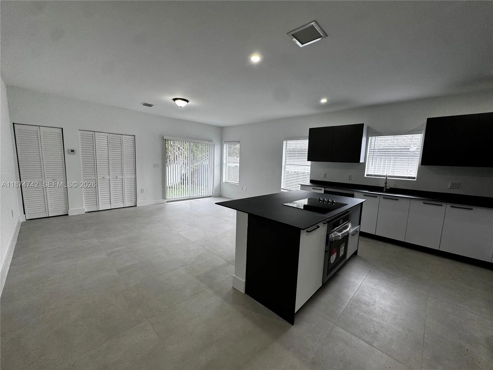 2541 NW 9th St, Fort Lauderdale, FL 33311 photo 7