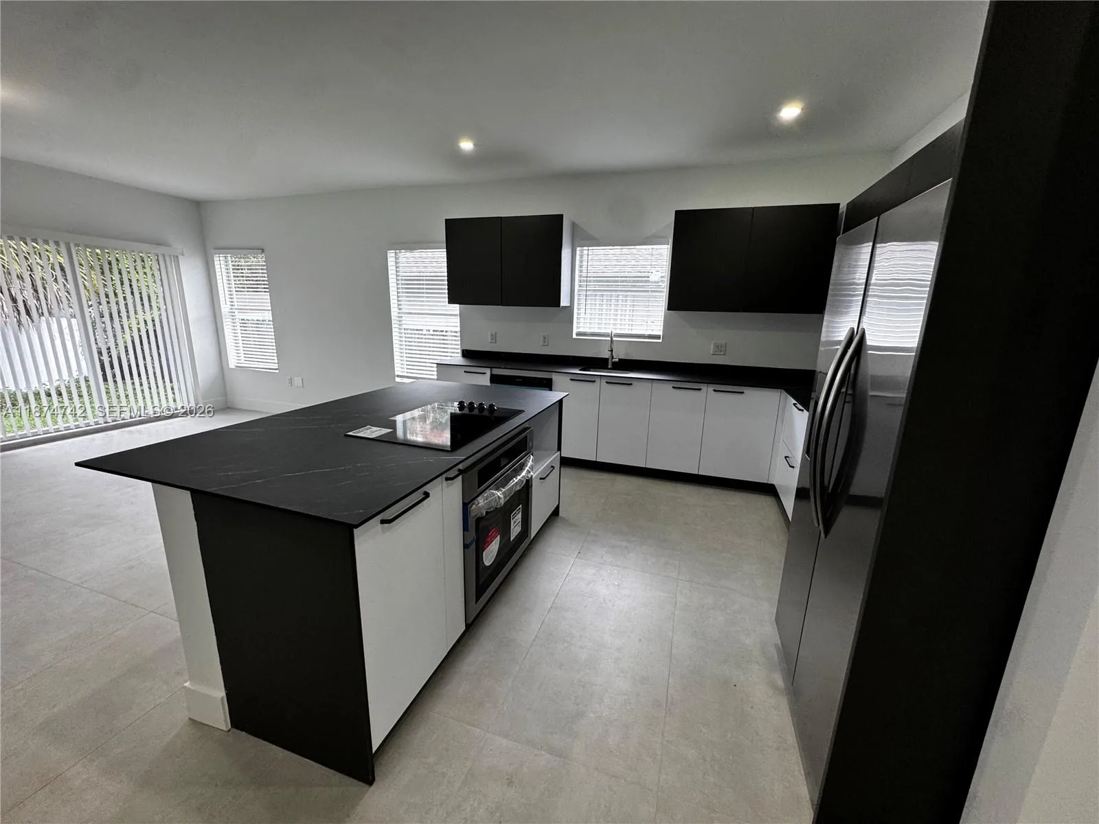 2541 NW 9th St, Fort Lauderdale, FL 33311 photo 8