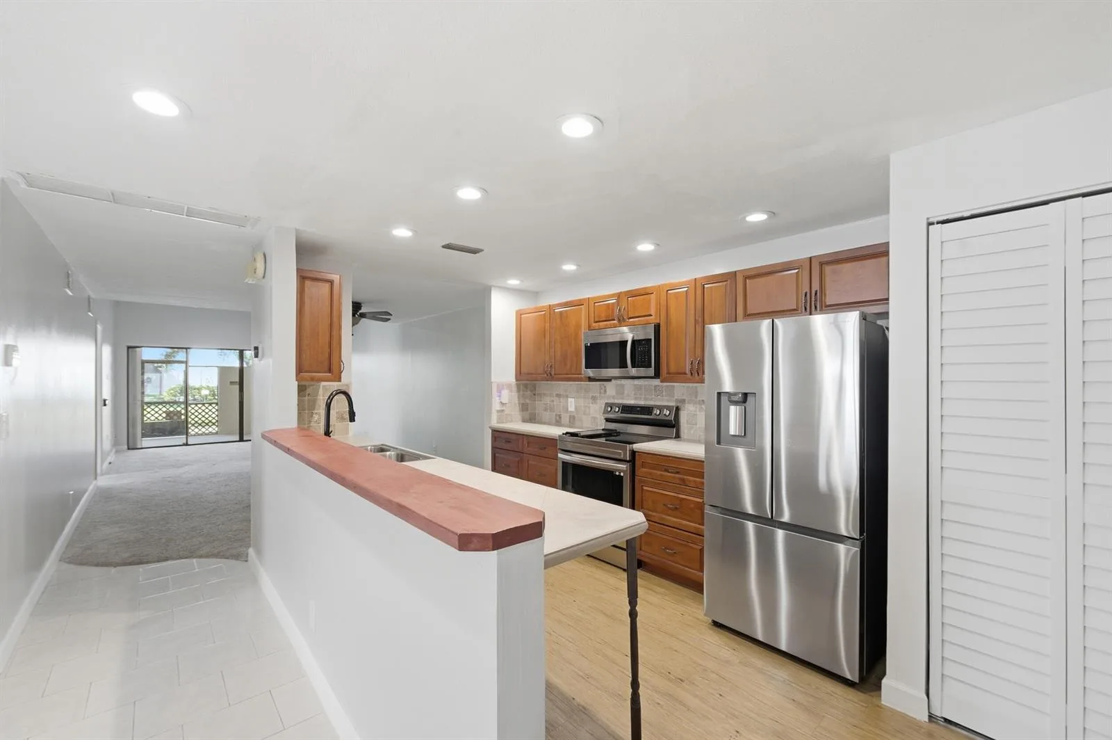 1097 NW 98th Terrace # 110, Pembroke Pines, FL 33024 photo 10
