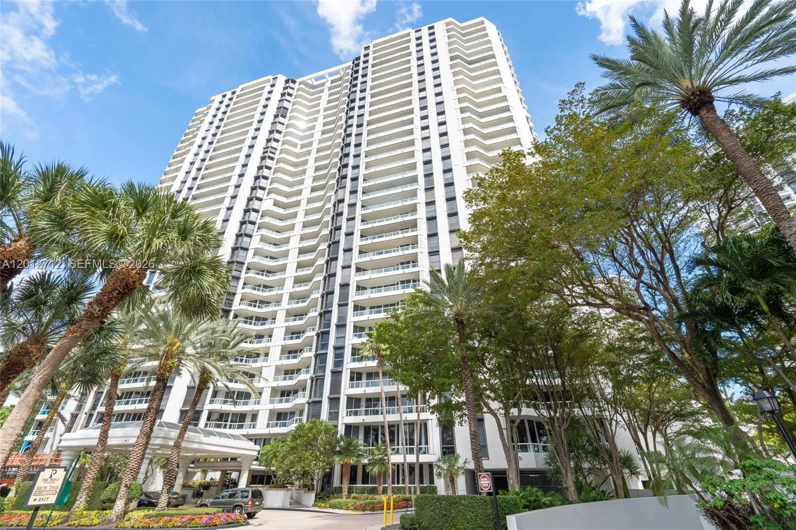 21205 YACHT CLUB DR # 805, Aventura, FL 33180