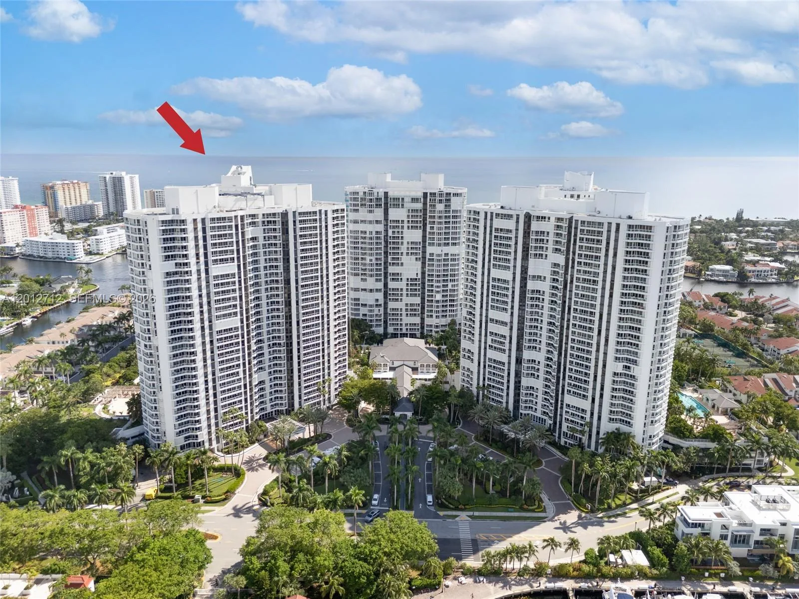 21205 YACHT CLUB DR # 805, Aventura, FL 33180 photo 2