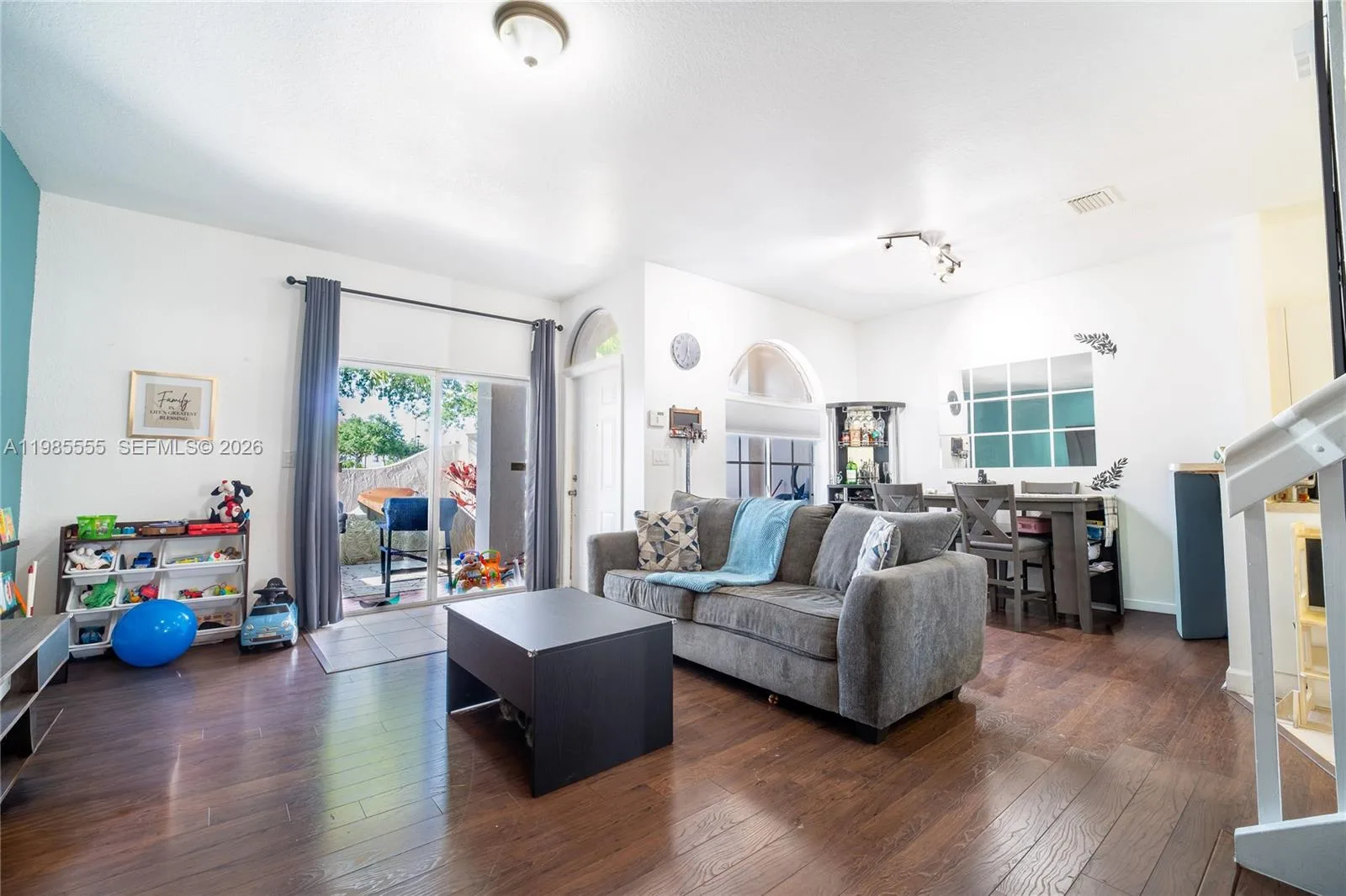 3624 NW 29th Pl, Lauderdale Lakes, FL 33311 photo 9