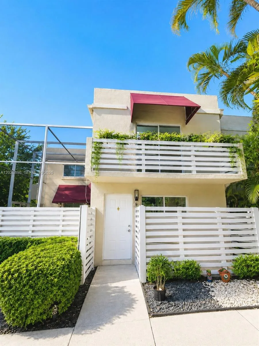 535 NW 98th Ave, Plantation, FL 33324