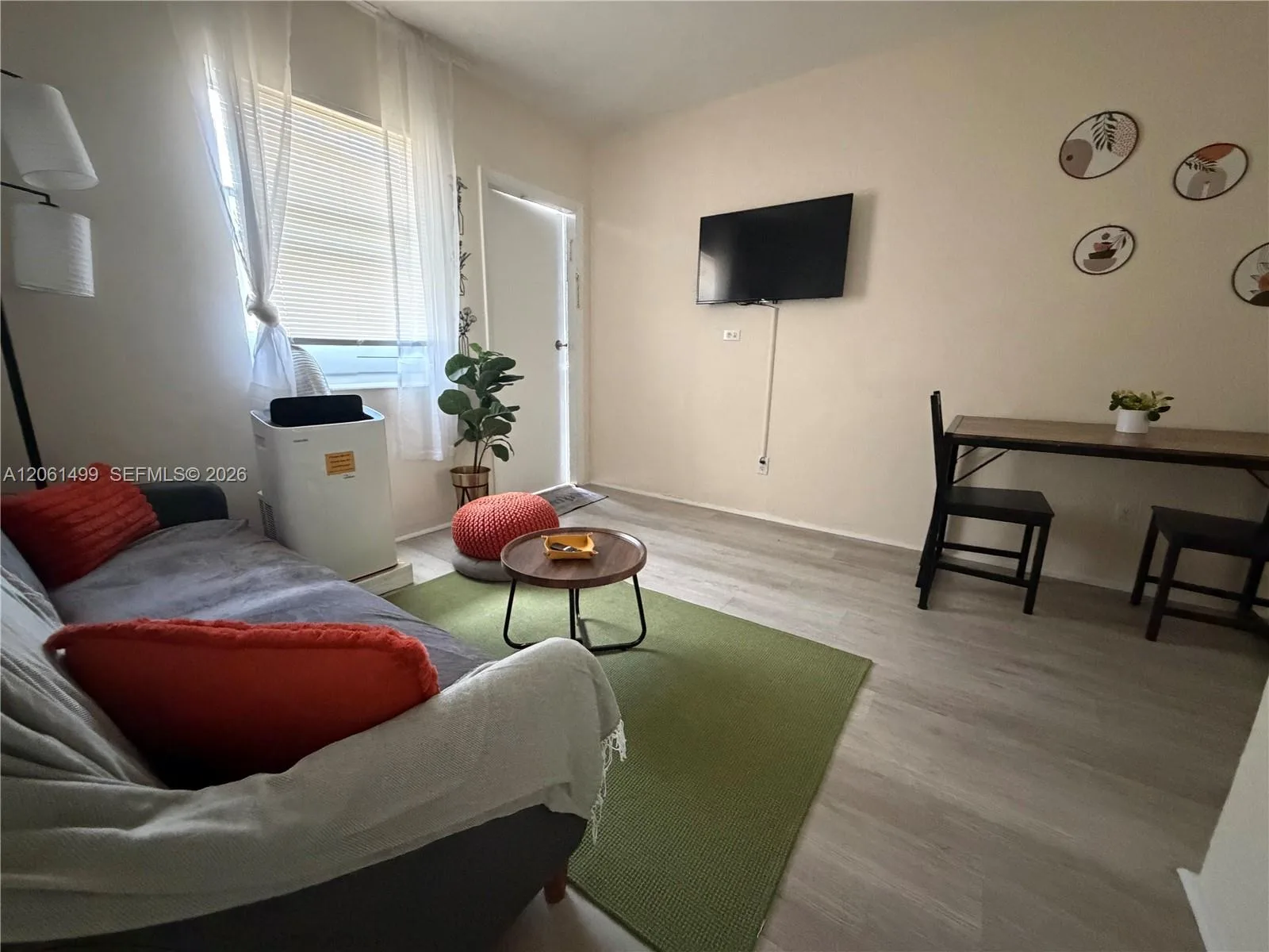 461 SW 6th St # 10, Miami, FL 33130 photo 2