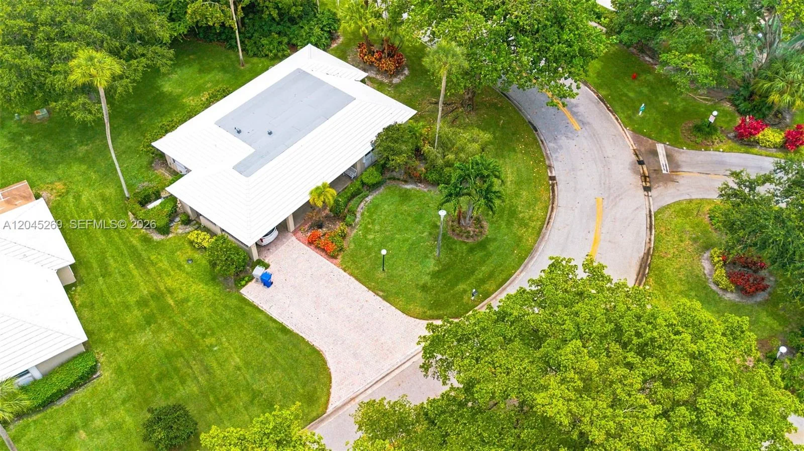 908 Cypress Ter # V57, Pompano Beach, FL 33069 photo 6