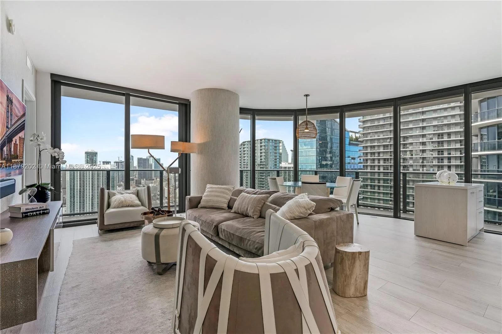 55 SW 9th St # 4001, Miami, FL 33130