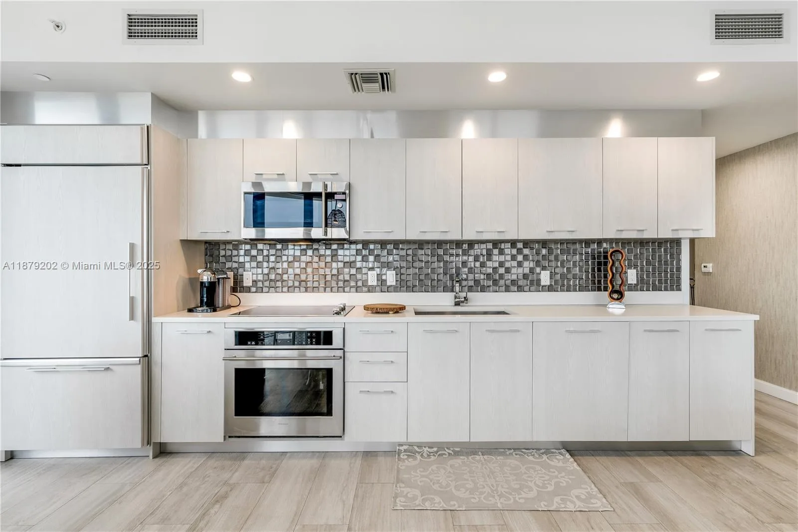 55 SW 9th St # 4001, Miami, FL 33130 photo 7
