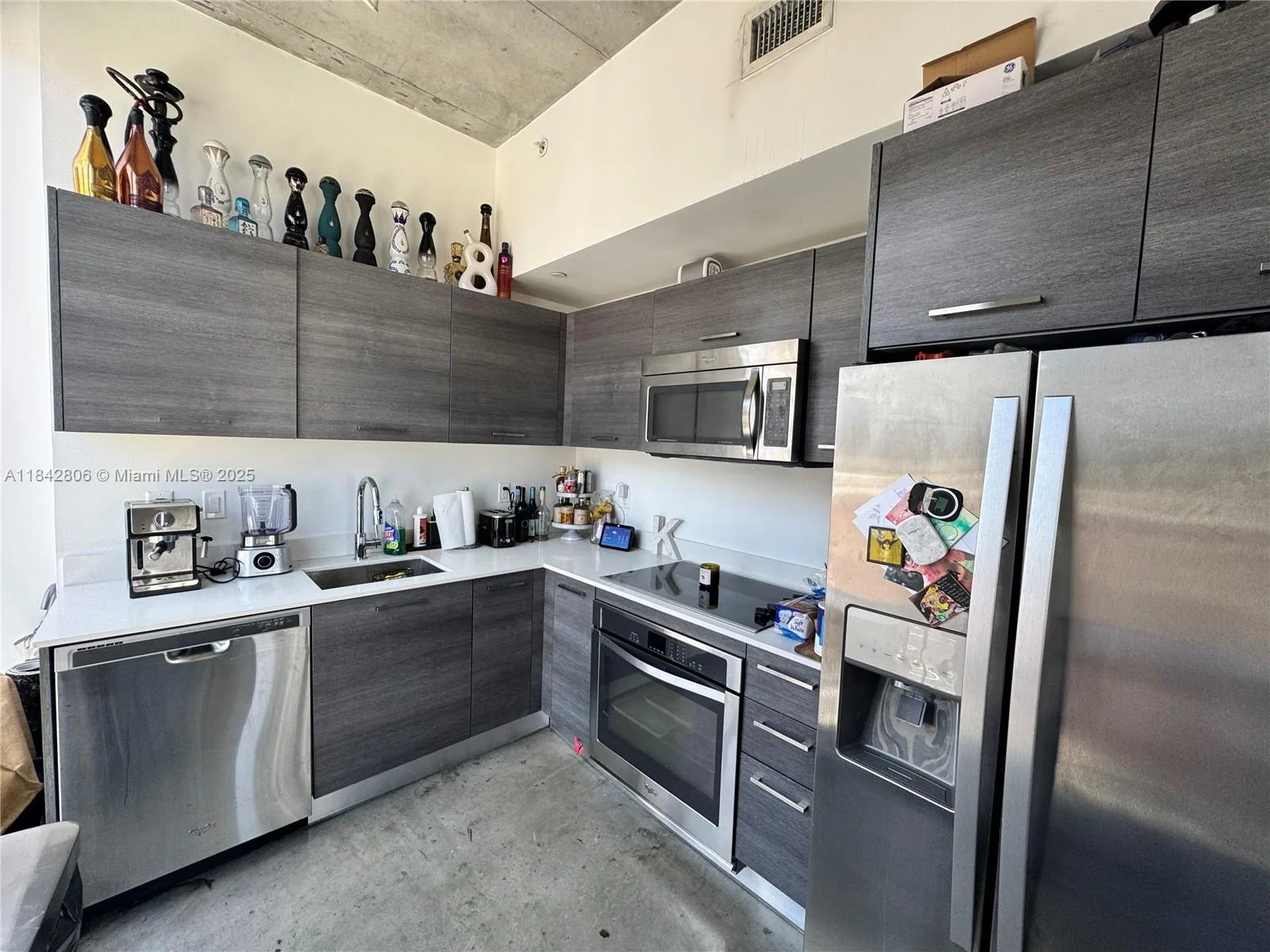 151 SE 1st St # 1410, Miami, FL 33131
