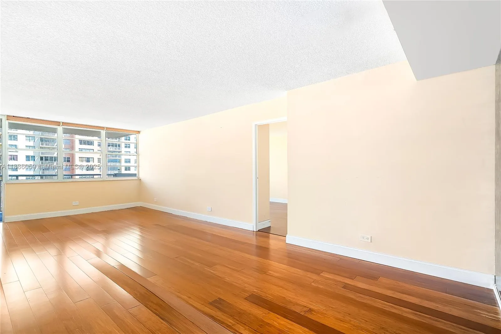 250 174th St # 1008, Sunny Isles Beach, FL 33160 photo 10