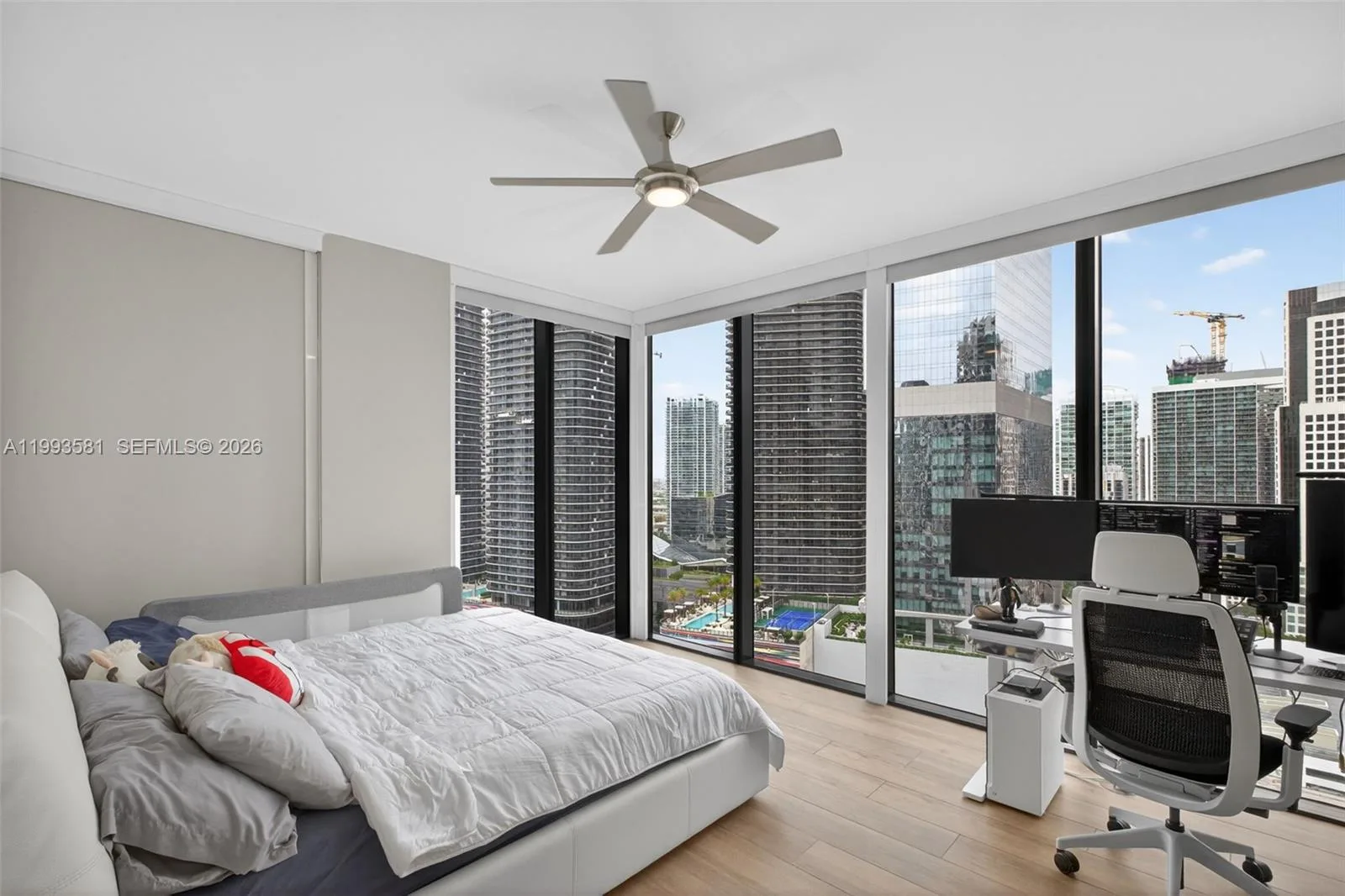 1010 Brickell Ave # 2611, Miami, FL 33131 photo 11