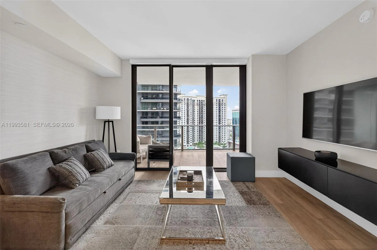 1010 Brickell Ave # 2611, Miami, FL 33131 photo 2