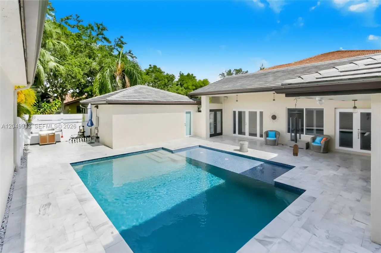 15241 NW 89th Ave, Miami Lakes, FL 33018 photo 11