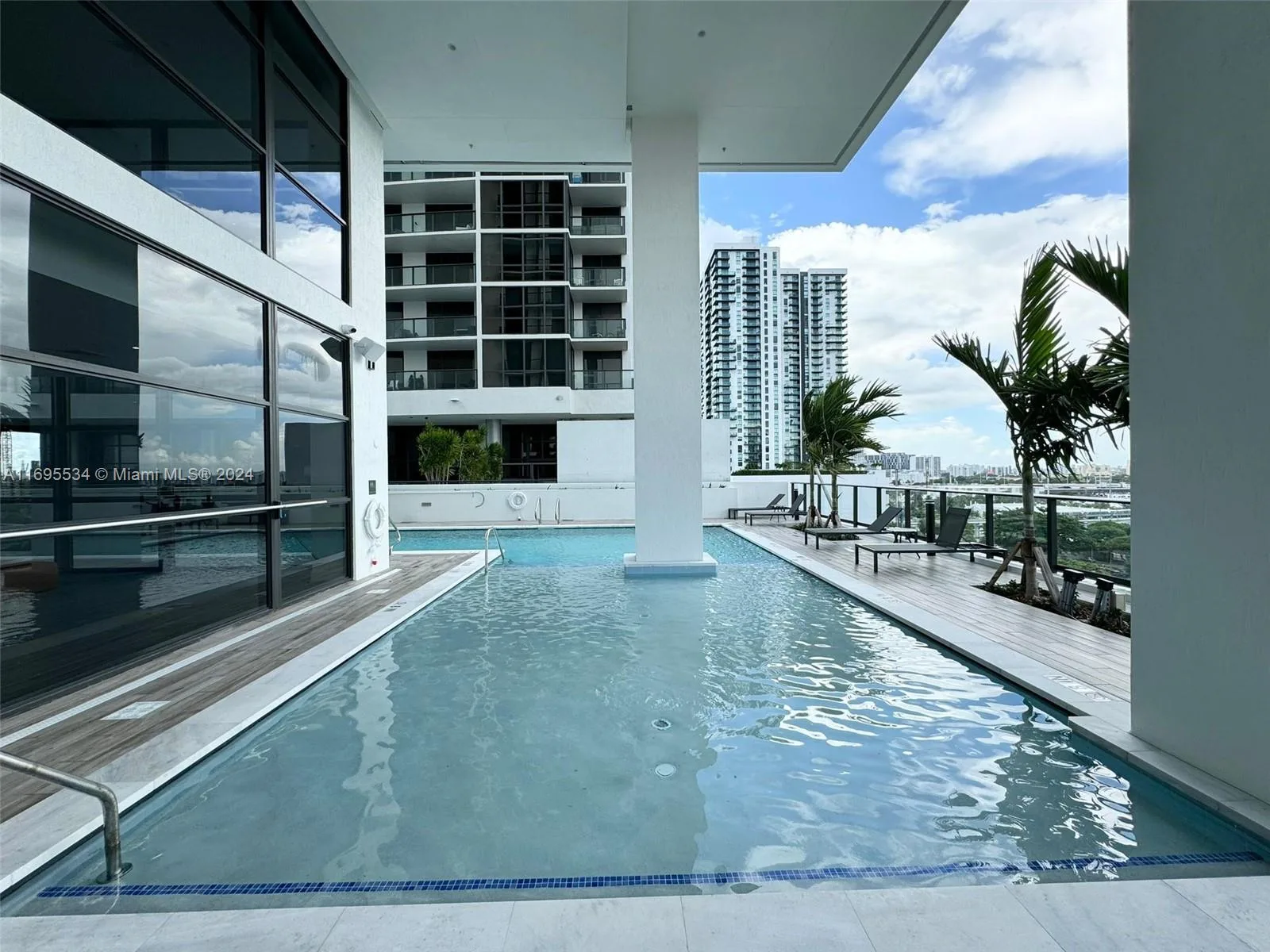 1642 NE 1st Ave # 2203, Miami, FL 33132 photo 3
