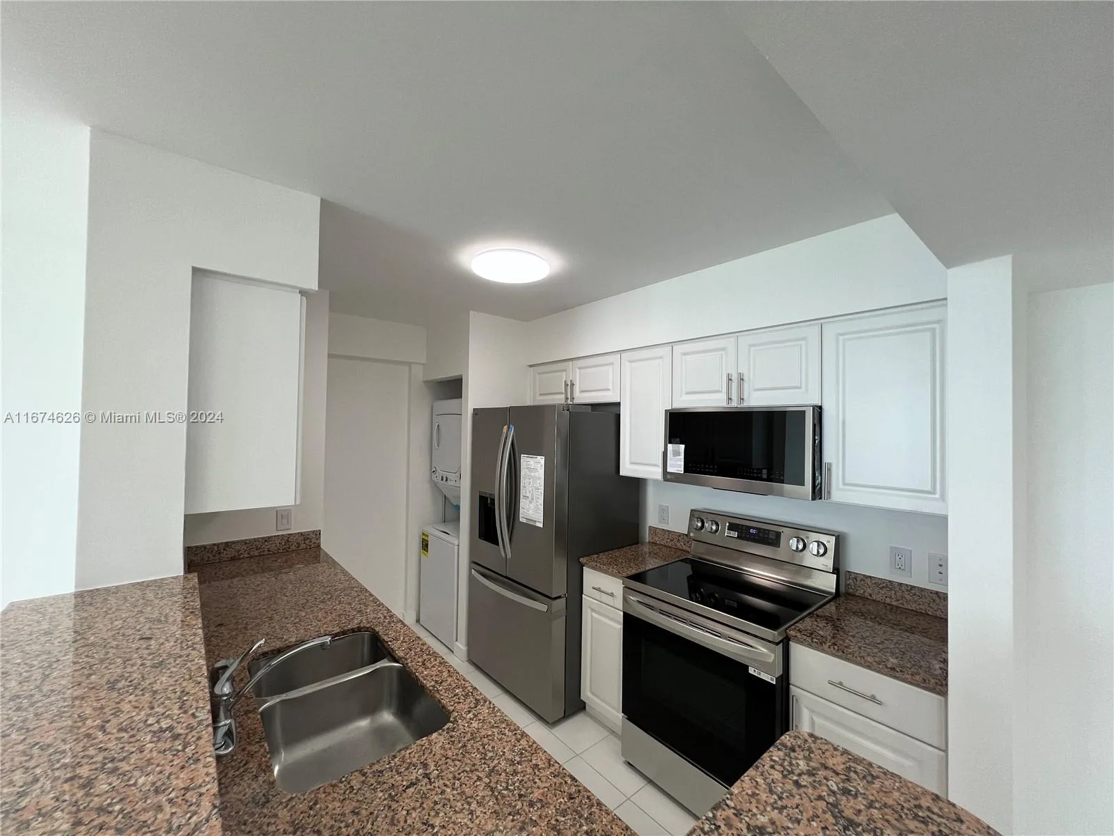 1155 Brickell Bay Dr # 3205, Miami, FL 33131 photo 3