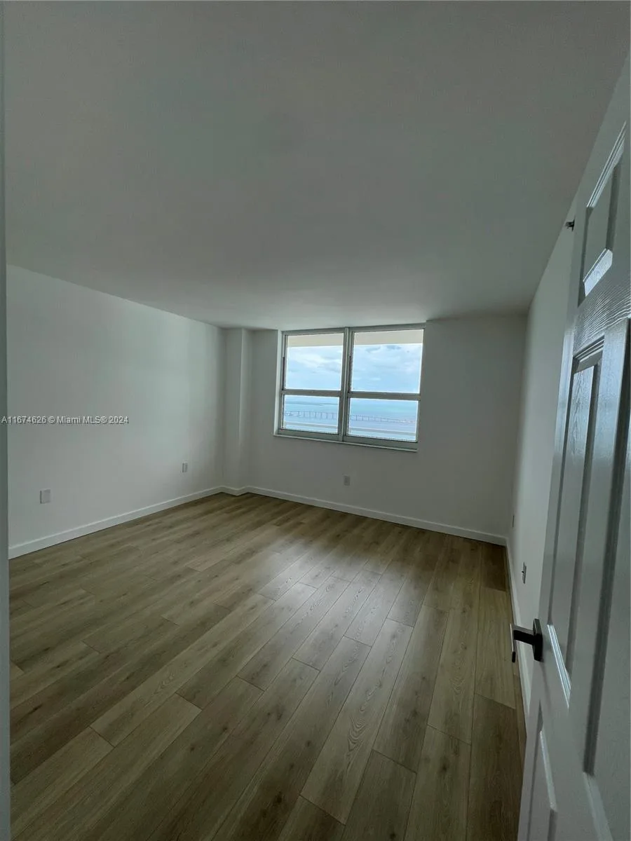 1155 Brickell Bay Dr # 3205, Miami, FL 33131 photo 5