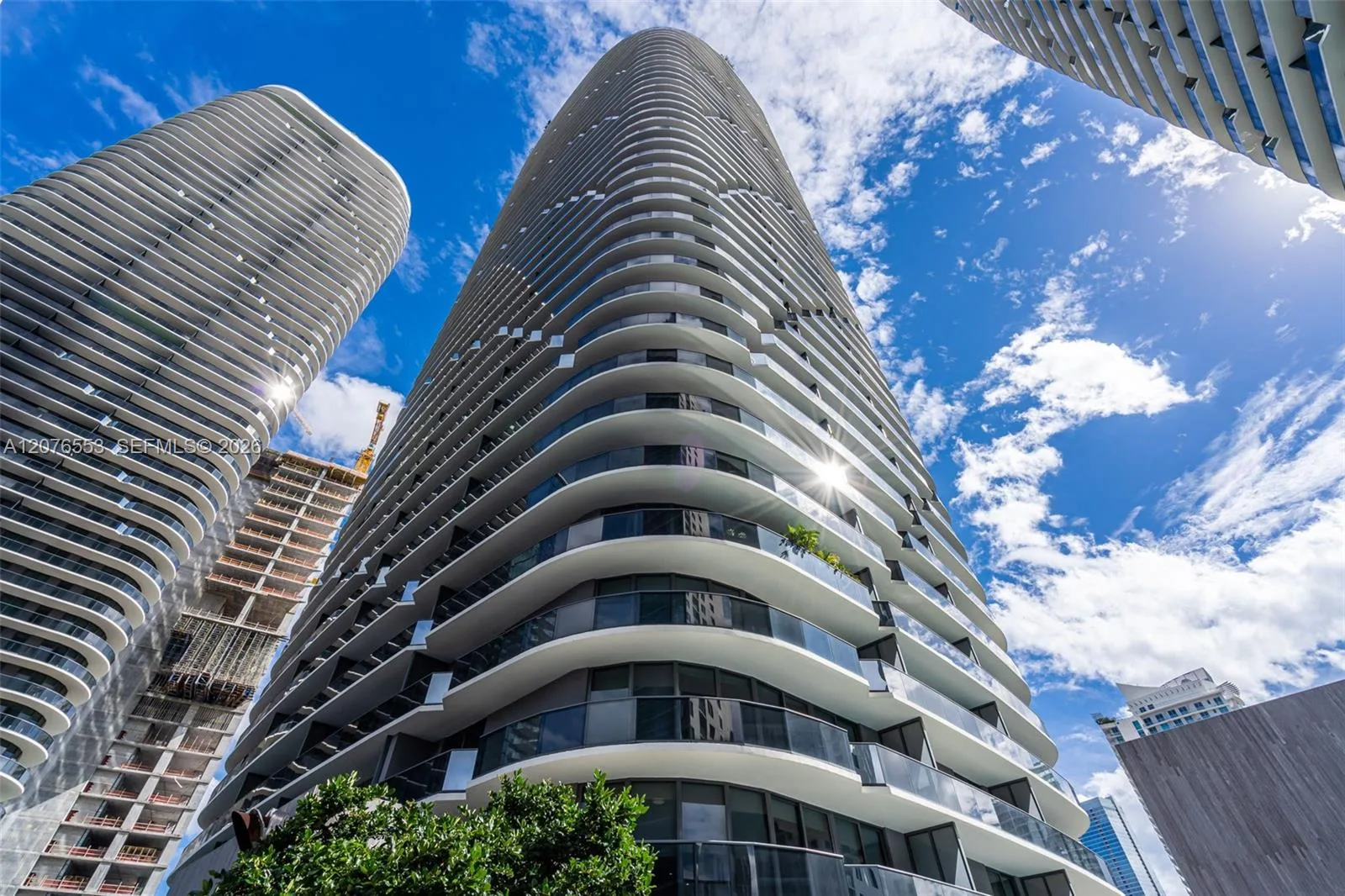 45 SW 9th St # 1706, Miami, FL 33130