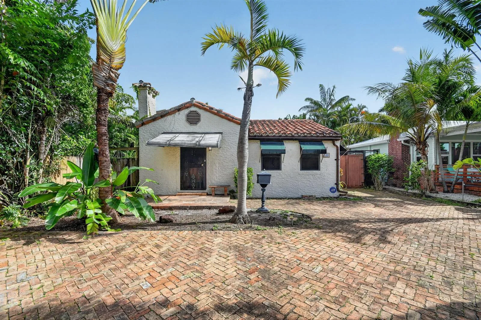 109 George Bush Boulevard, Delray Beach, FL 33444 photo 2
