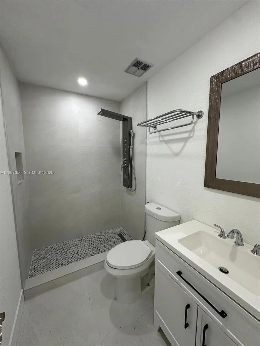 20926 SW 124th Ave Rd, Miami, FL 33177 photo 4
