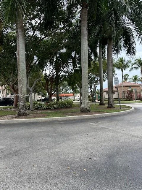 2920 SE 13th Rd # 203-45, Homestead, FL 33035 photo 2