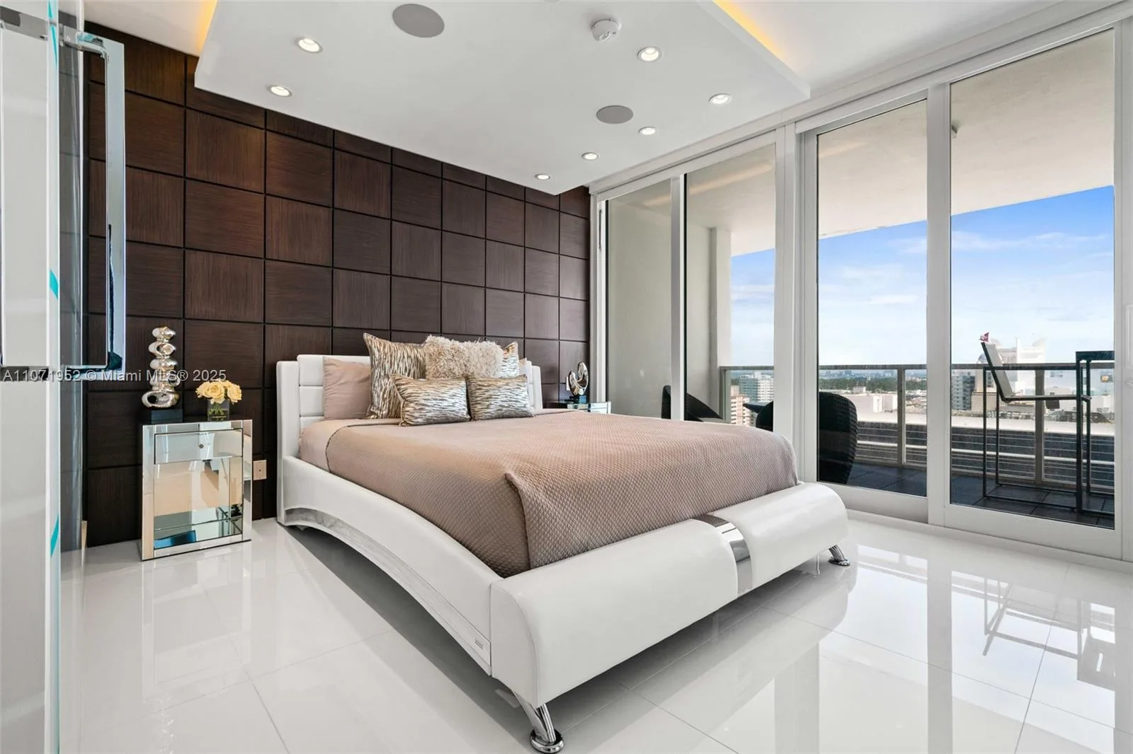 100 Lincoln Rd # PH6, Miami Beach, FL 33139 photo 3