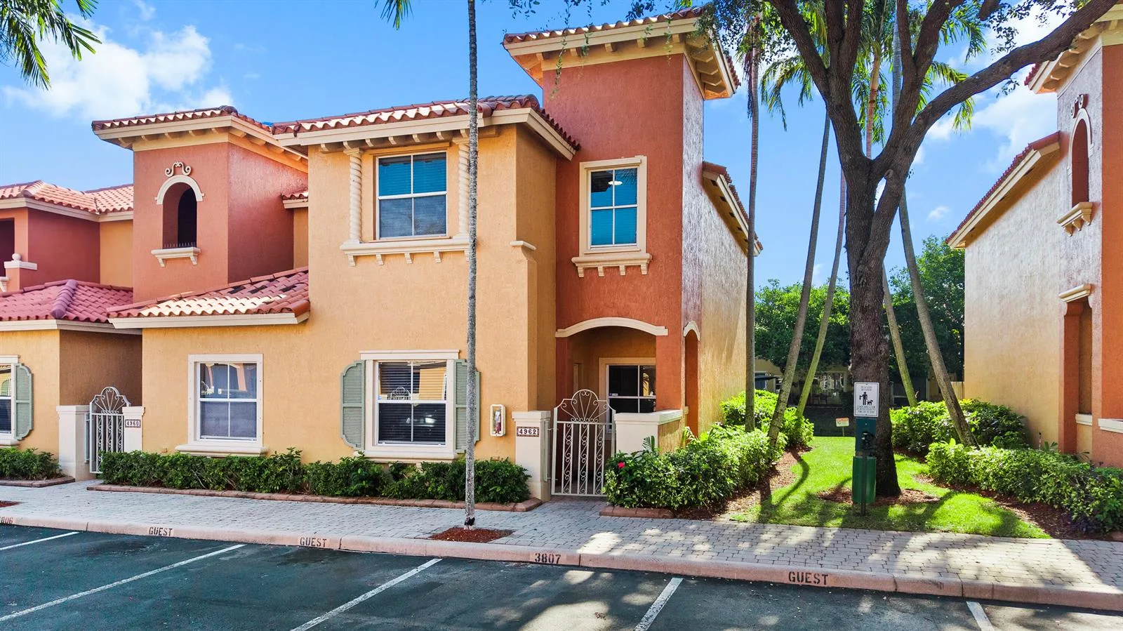 4962 Leeward Lane # 3807, Fort Lauderdale, FL 33312