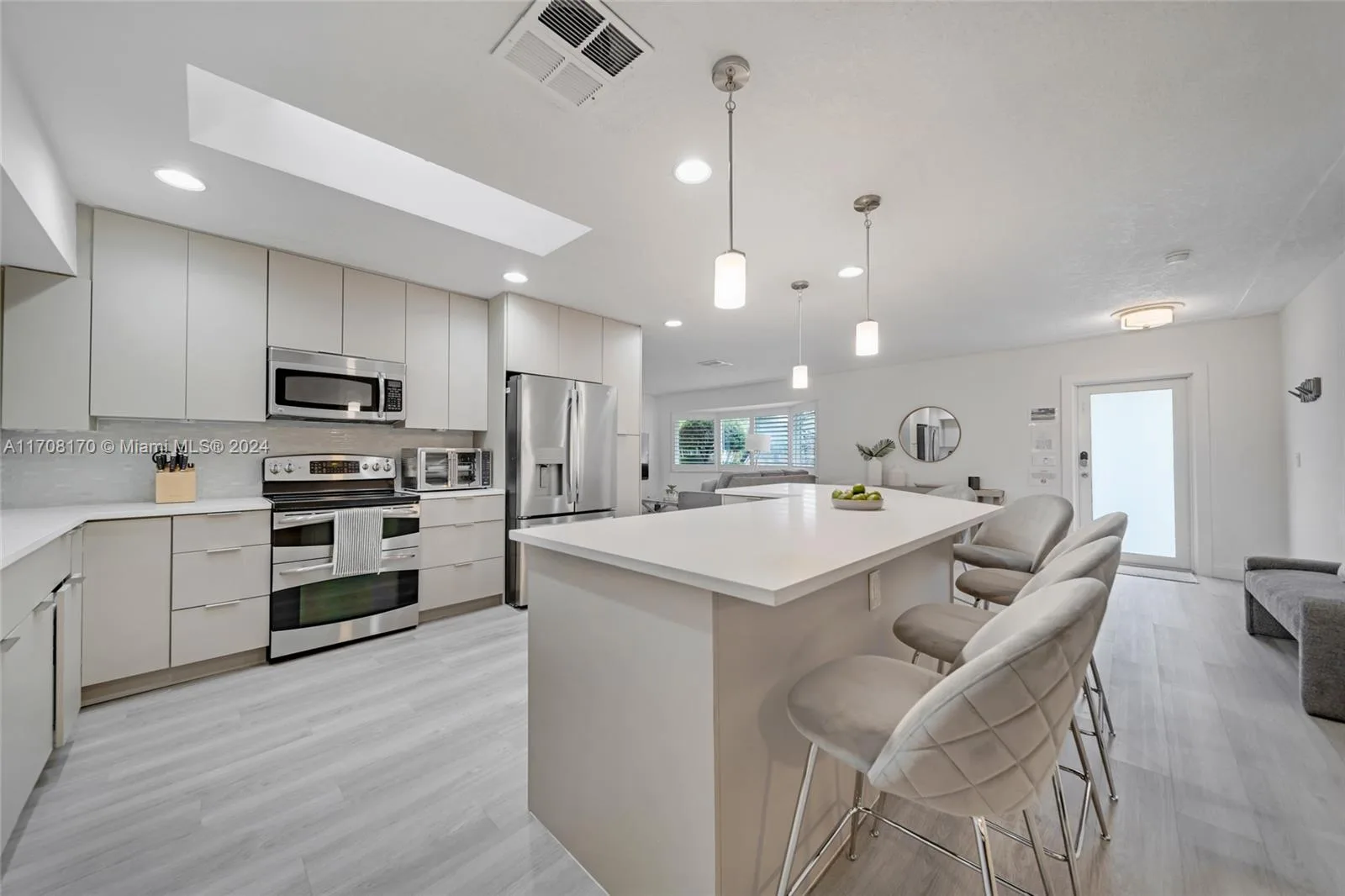 2031 SW 22nd Ave, Fort Lauderdale, FL 33312 photo 2