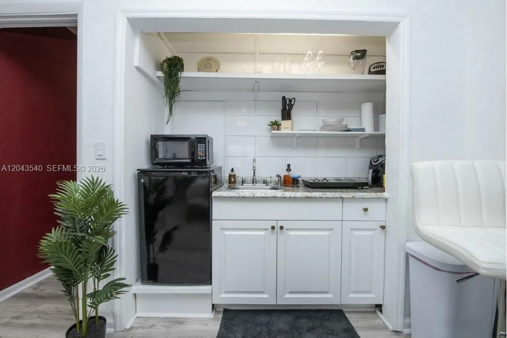 2721 SW 30th Ave, Miami, FL 33133 photo 4