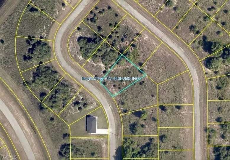 111 Dublin Circle, FL 33935 photo 2