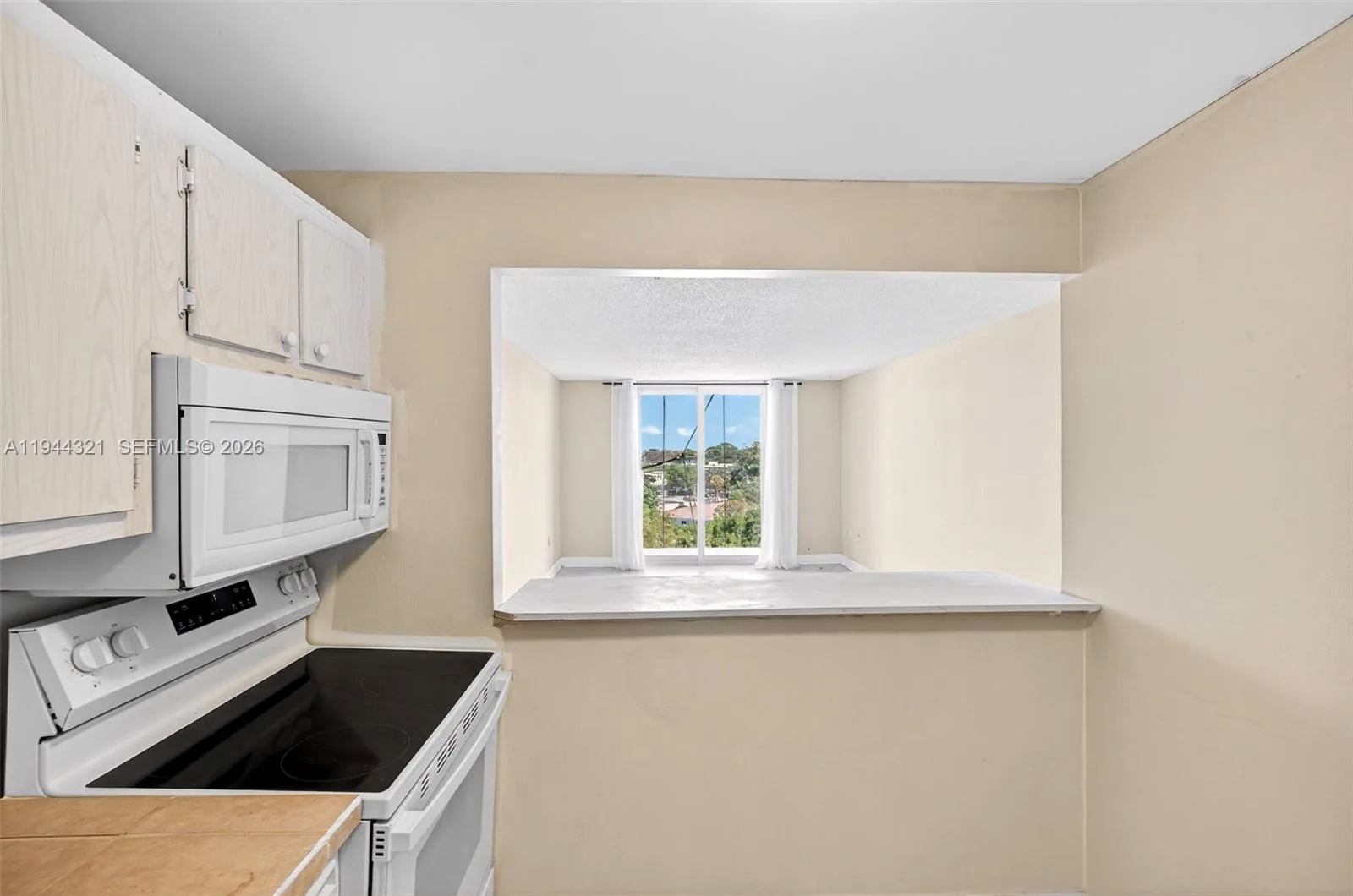 16851 NE 23rd Avenue # 619, North Miami Beach, FL 33160 photo 12