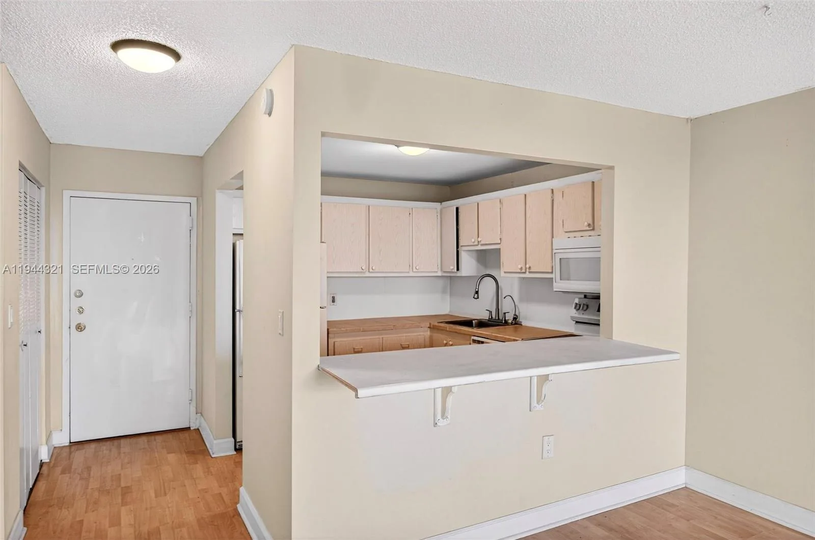 16851 NE 23rd Avenue # 619, North Miami Beach, FL 33160 photo 7