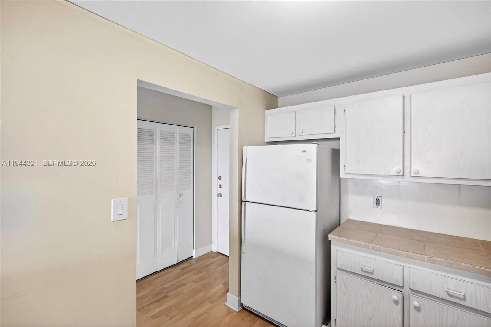 16851 NE 23rd Avenue # 619, North Miami Beach, FL 33160 photo 8