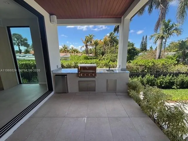 2161 NE 124th St, North Miami, FL 33181 photo 5