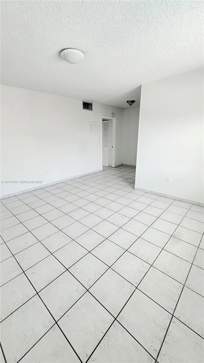 1975 NE 135th St # 3F, North Miami, FL 33181 photo 11