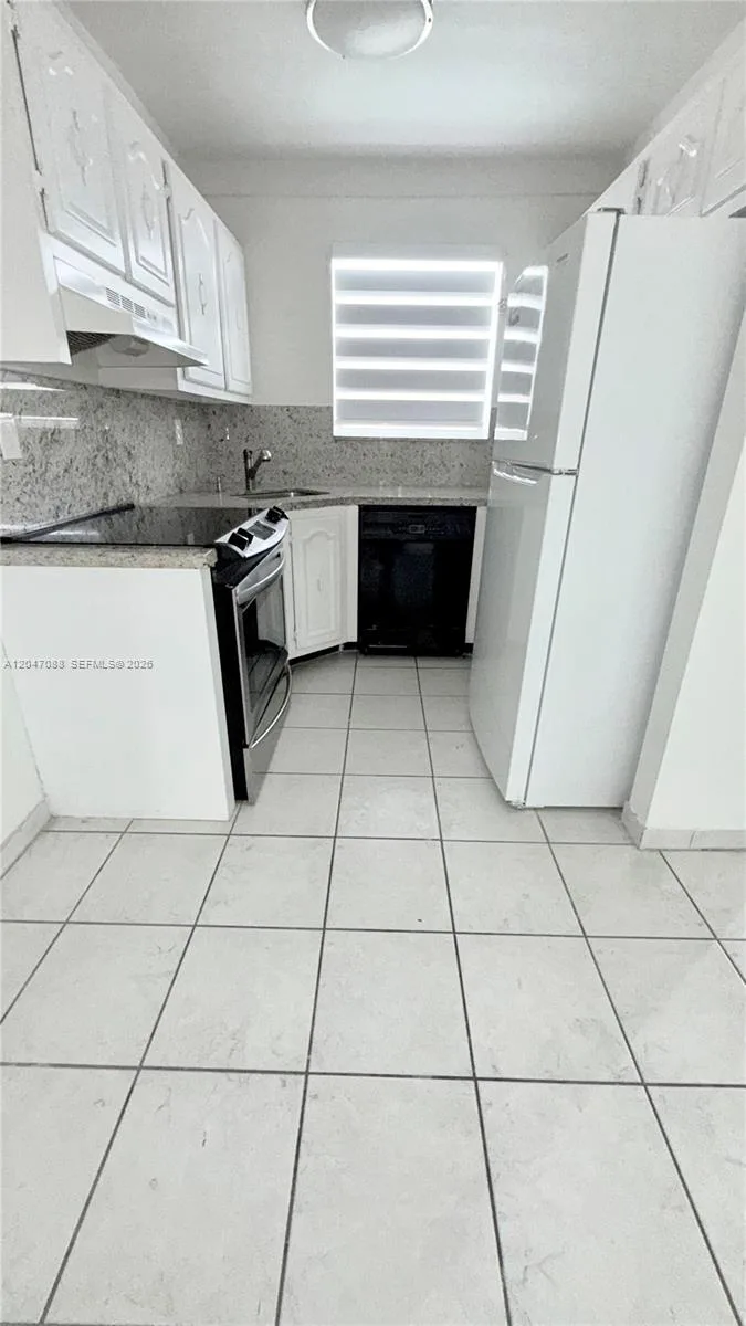1975 NE 135th St # 3F, North Miami, FL 33181 photo 6