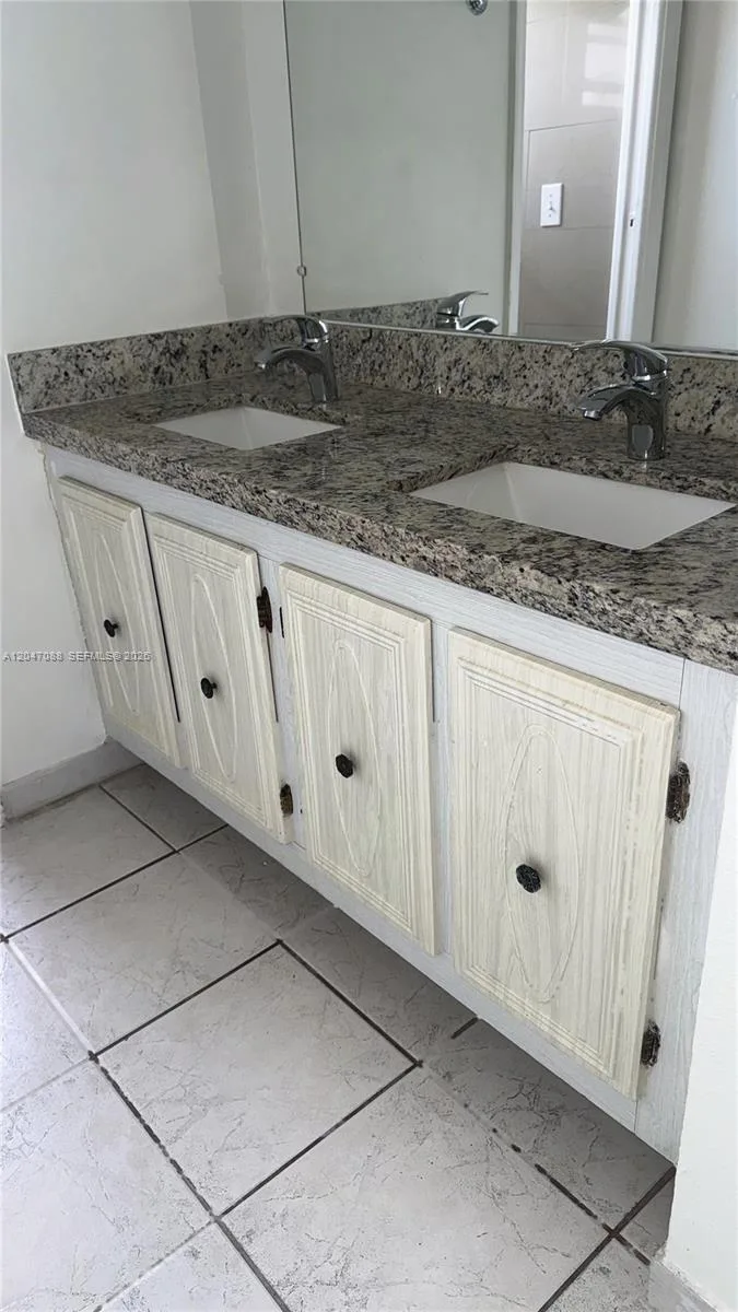 1975 NE 135th St # 3F, North Miami, FL 33181 photo 8