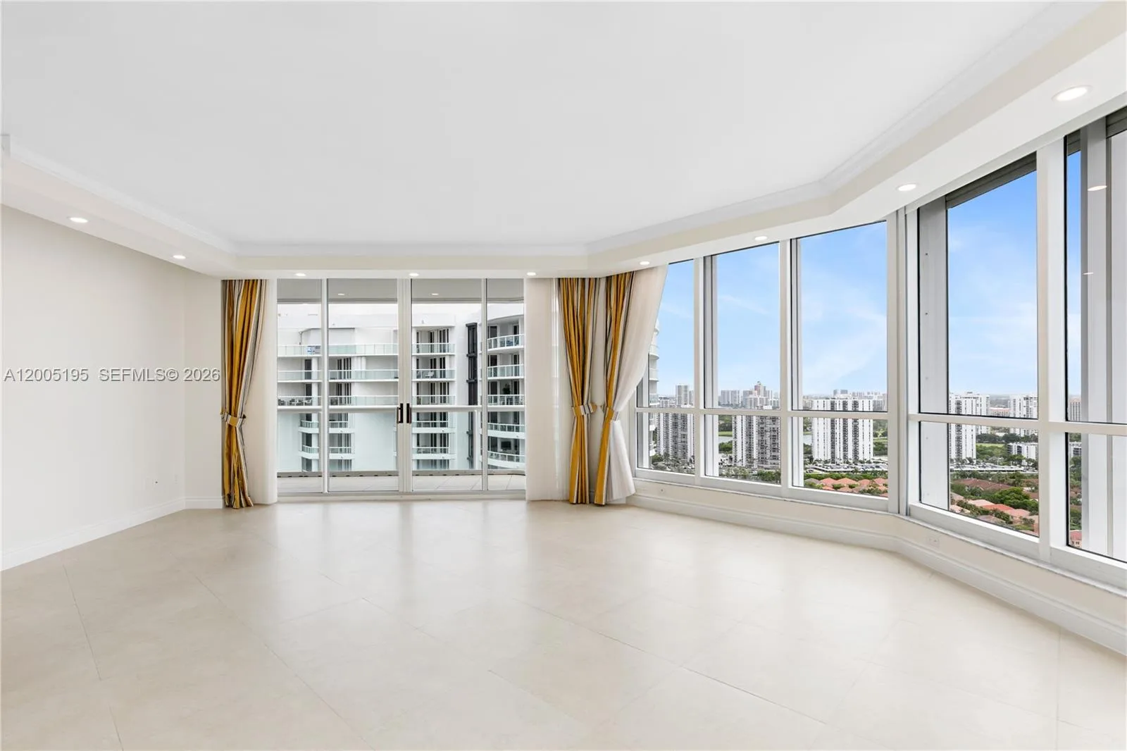 21150 Point PL # LPH 2902, Aventura, FL 33180 photo 7