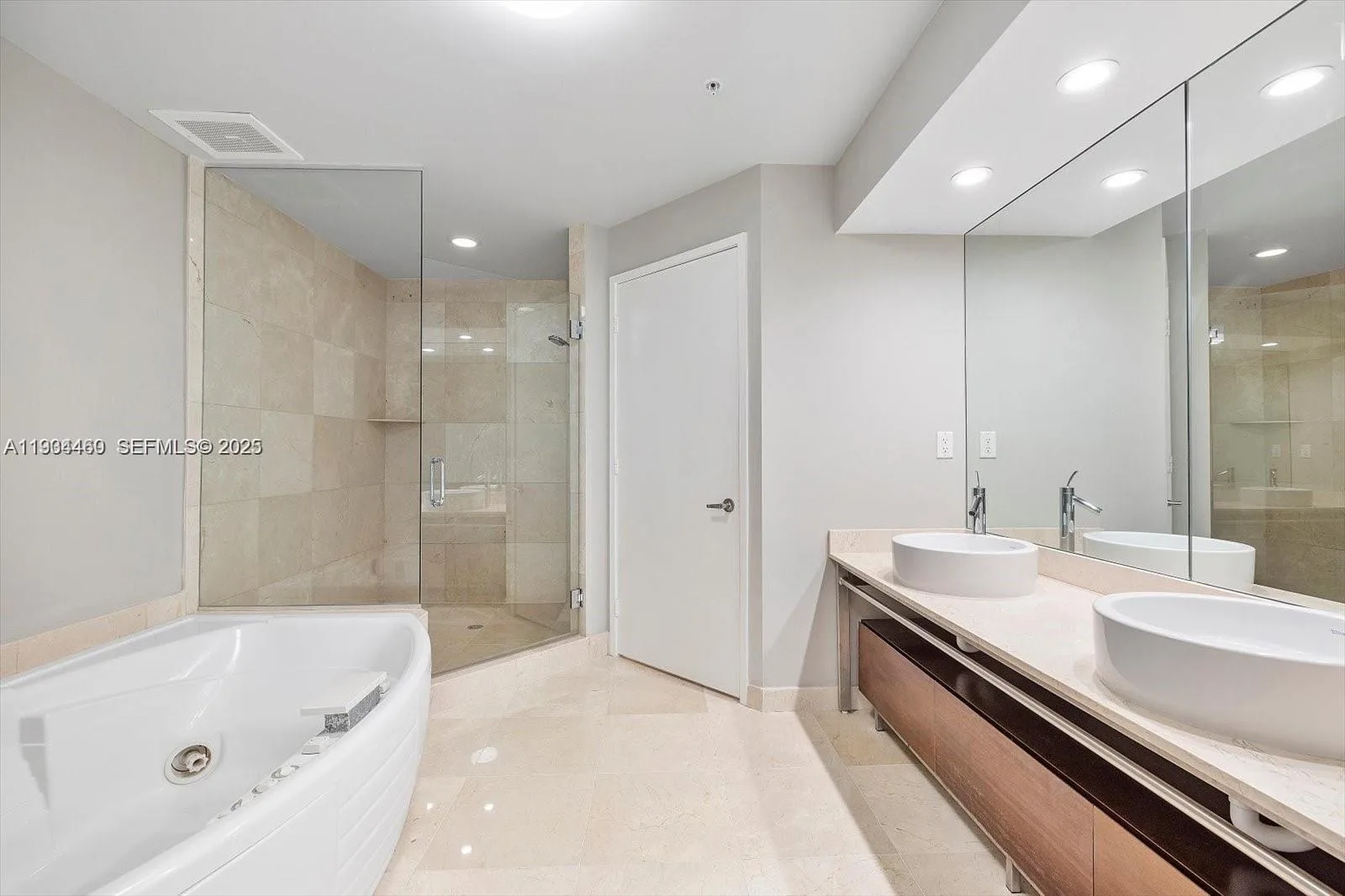 16275 Collins Ave # 502, Sunny Isles Beach, FL 33160 photo 7