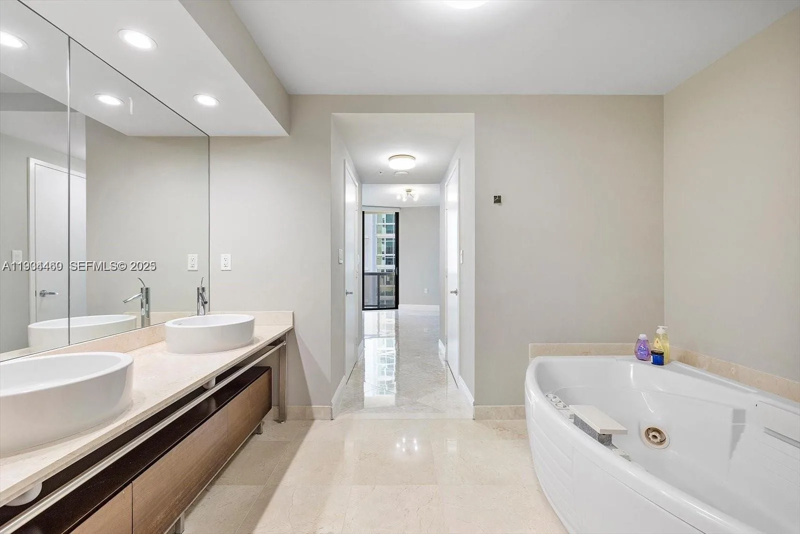 16275 Collins Ave # 502, Sunny Isles Beach, FL 33160 photo 8