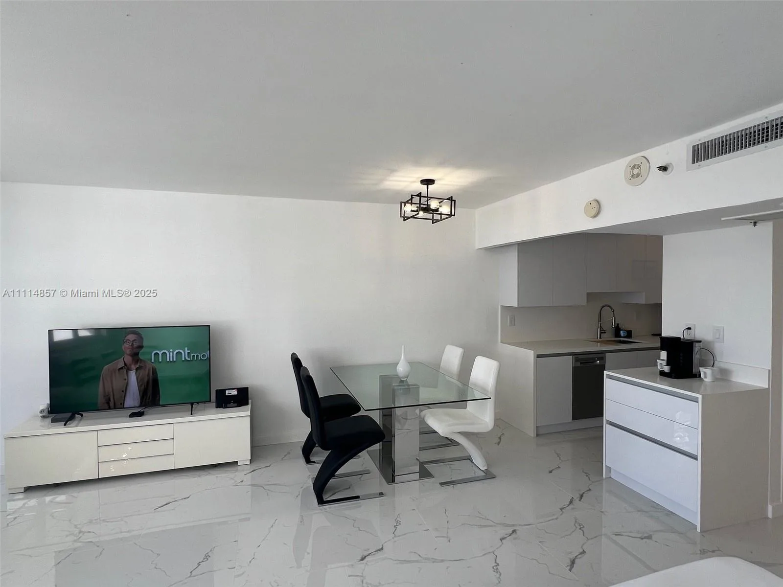 100 Lincoln Rd # 1207, Miami Beach, FL 33139 photo 5