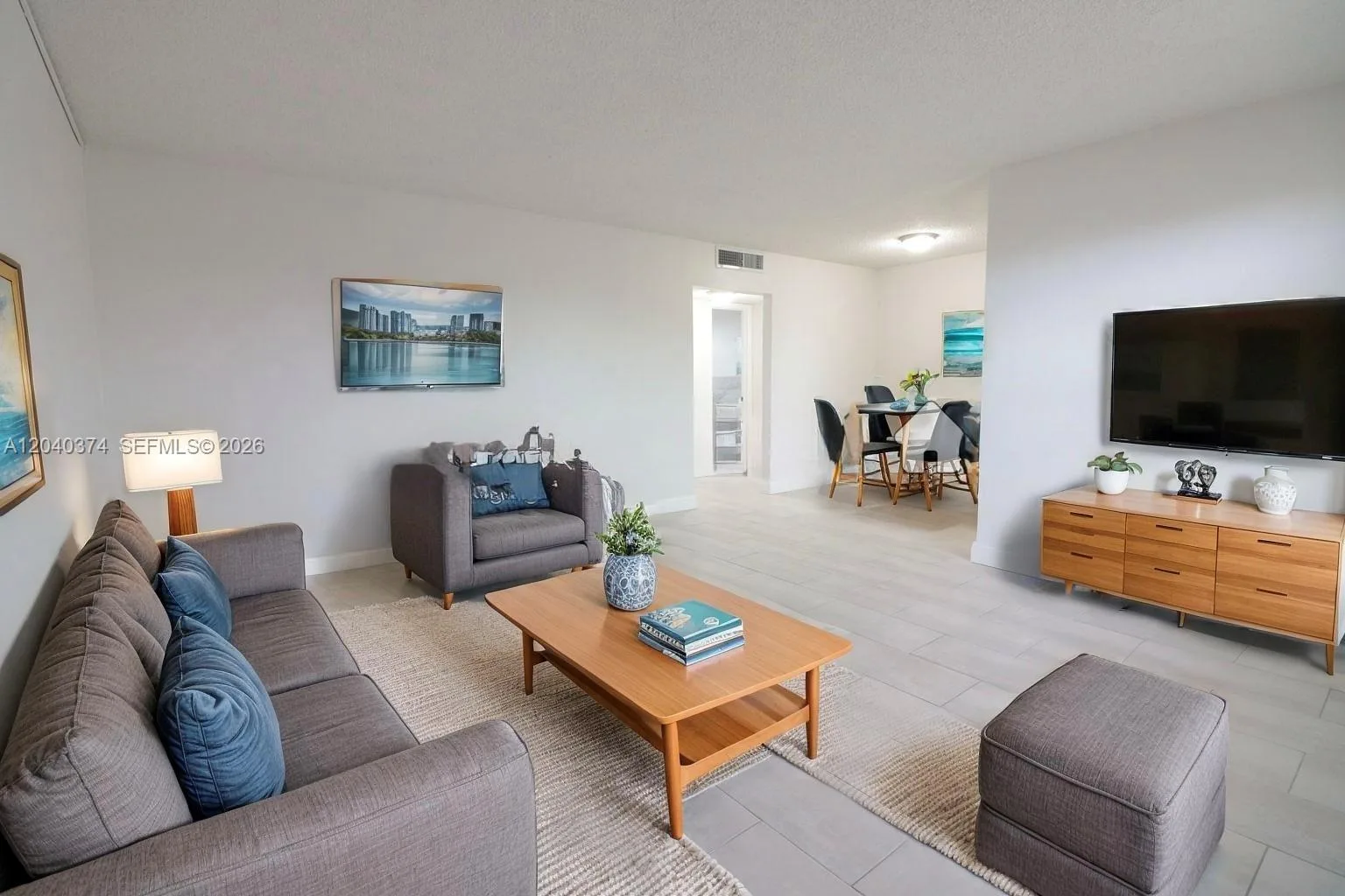 400 NE 1st St # 108, Hallandale Beach, FL 33009