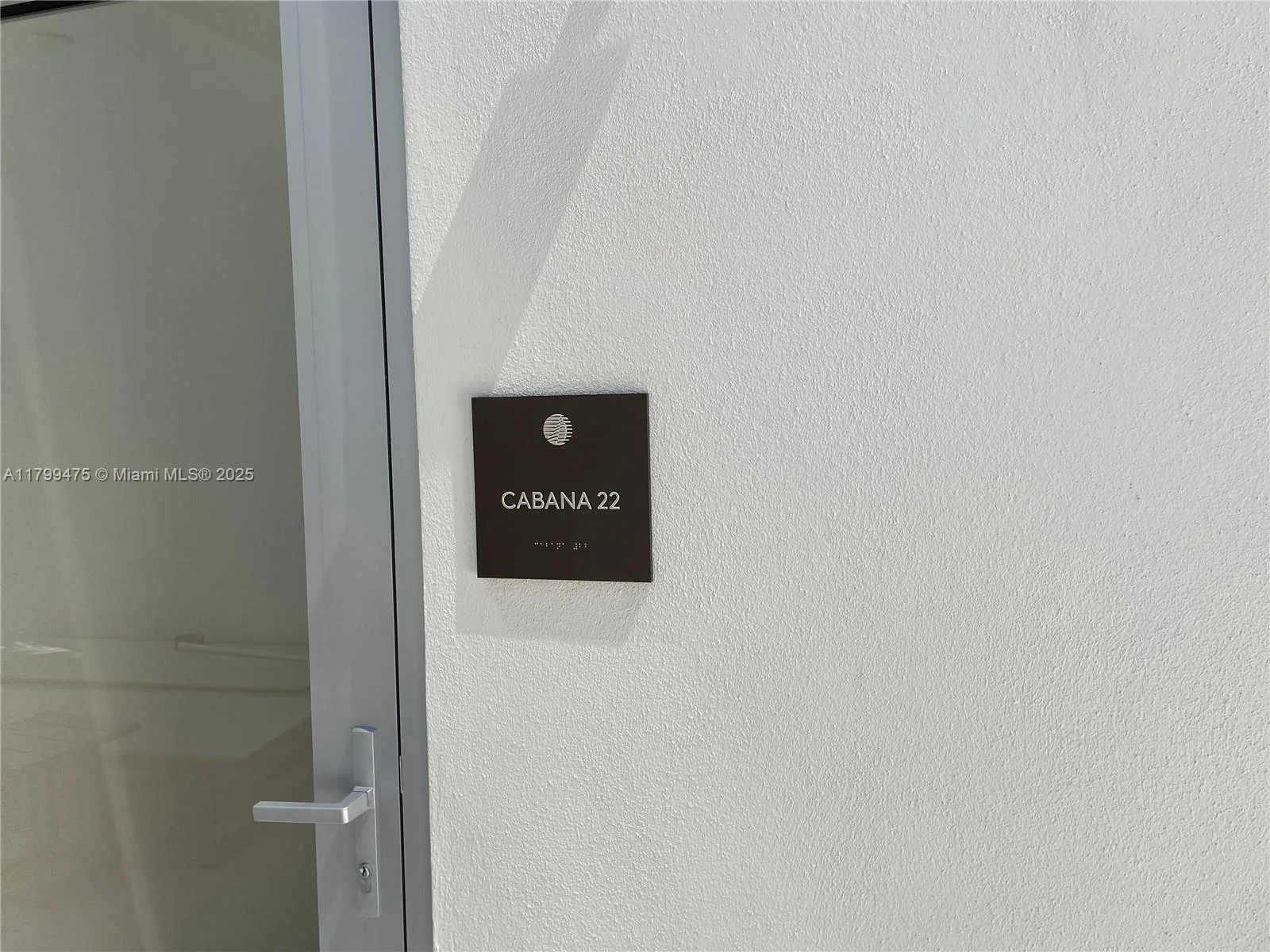 18501 Collins Avenue # Cabana 22, Sunny Isles Beach, FL 33160 photo 2