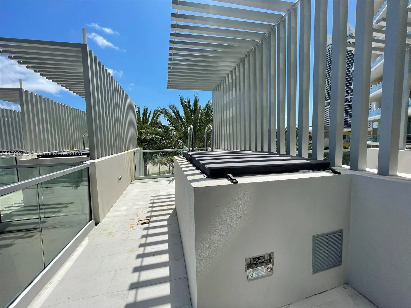 18501 Collins Avenue # Cabana 22, Sunny Isles Beach, FL 33160 photo 5