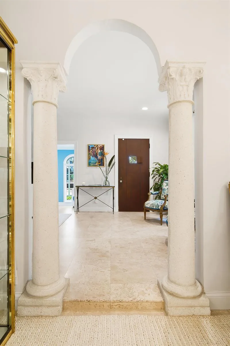 235 Nottingham Boulevard, West Palm Beach, FL 33405 photo 5