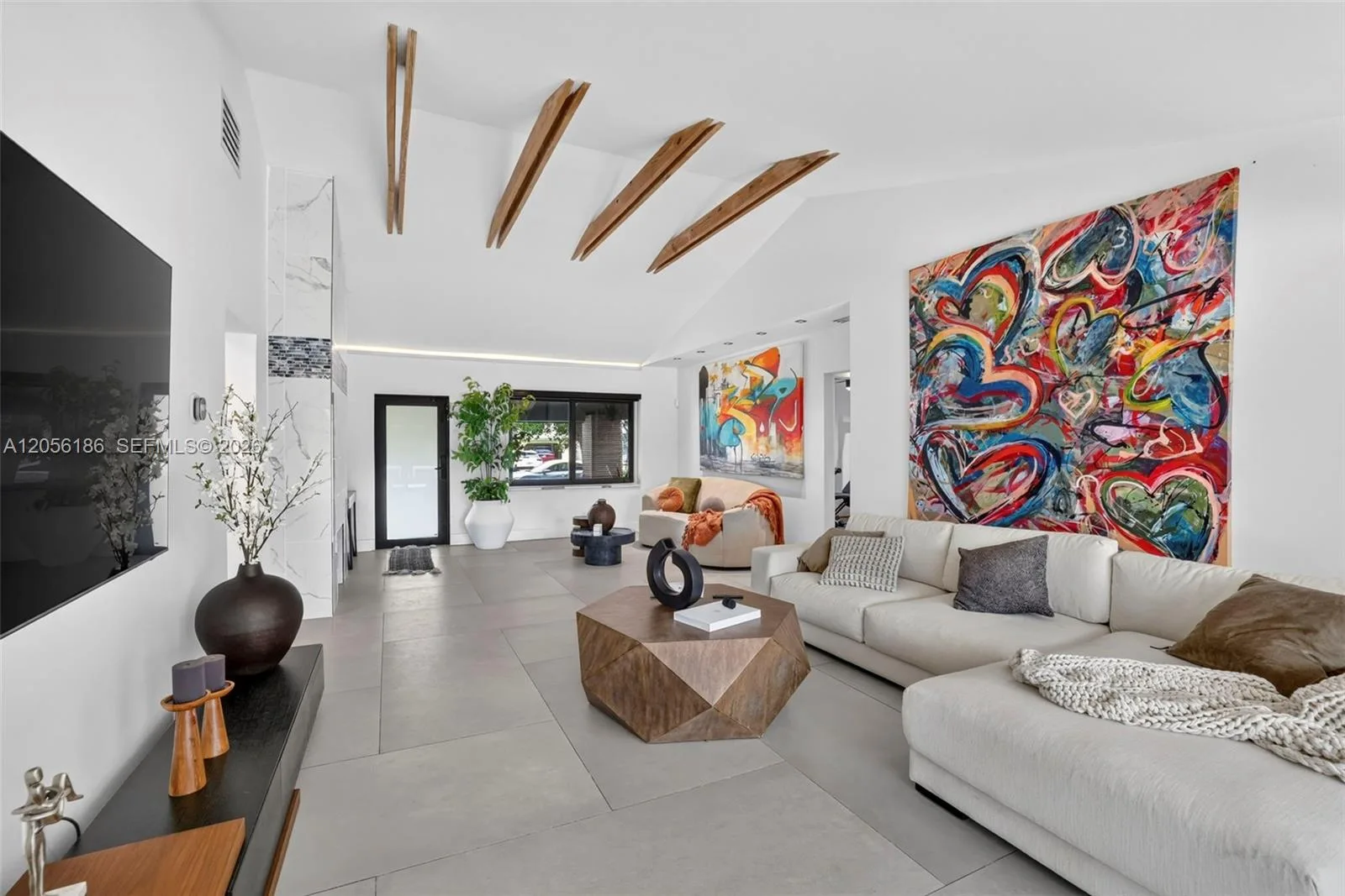 545 NE 9th Ave, Fort Lauderdale, FL 33301 photo 13