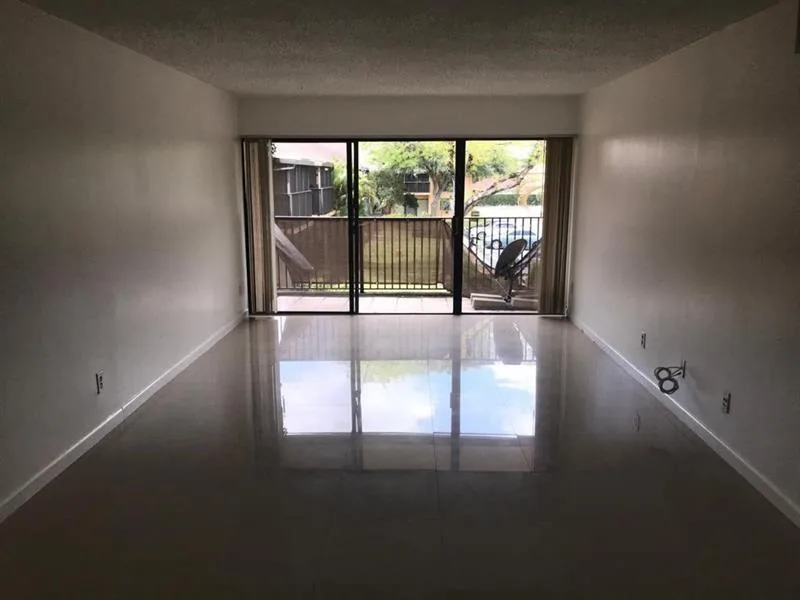 5825 Washington Street # 40-B, Hollywood, FL 33023
