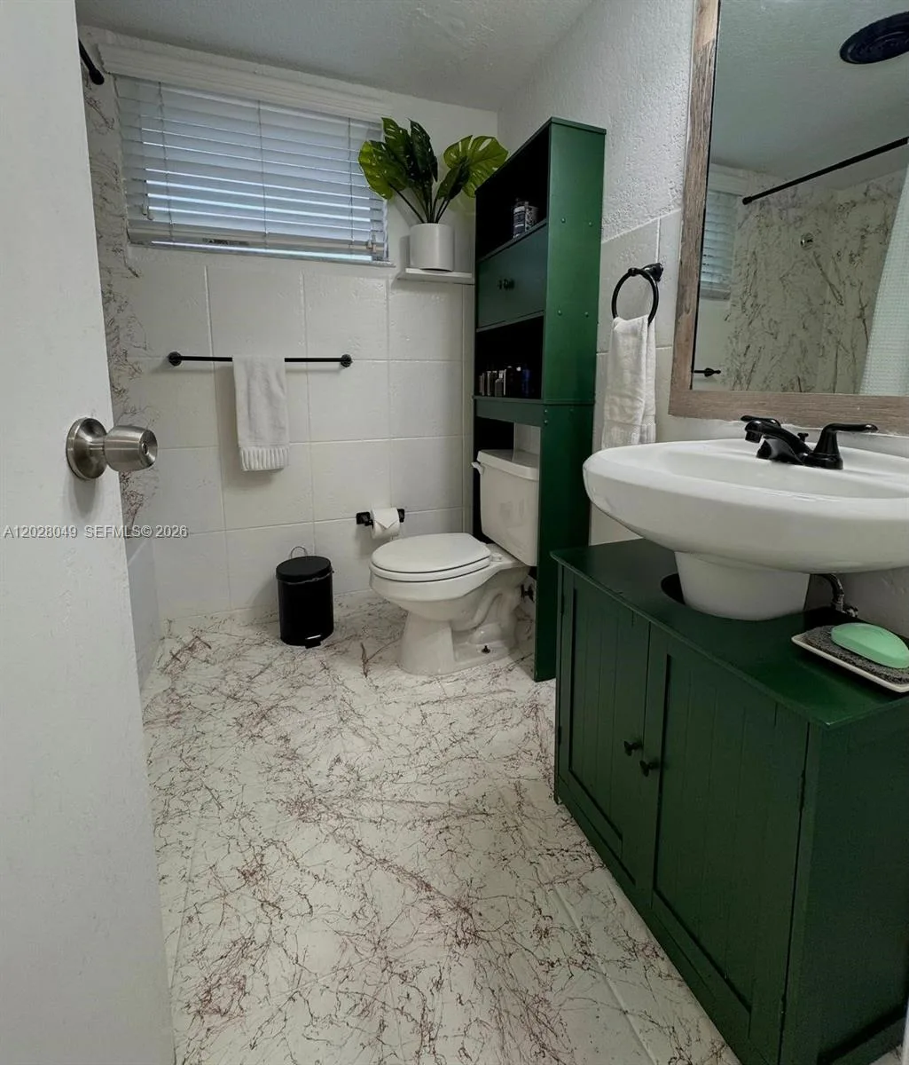 1530 NE 191st St # 241, Miami, FL 33179 photo 12