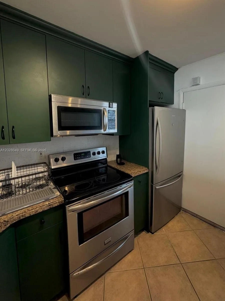 1530 NE 191st St # 241, Miami, FL 33179 photo 5